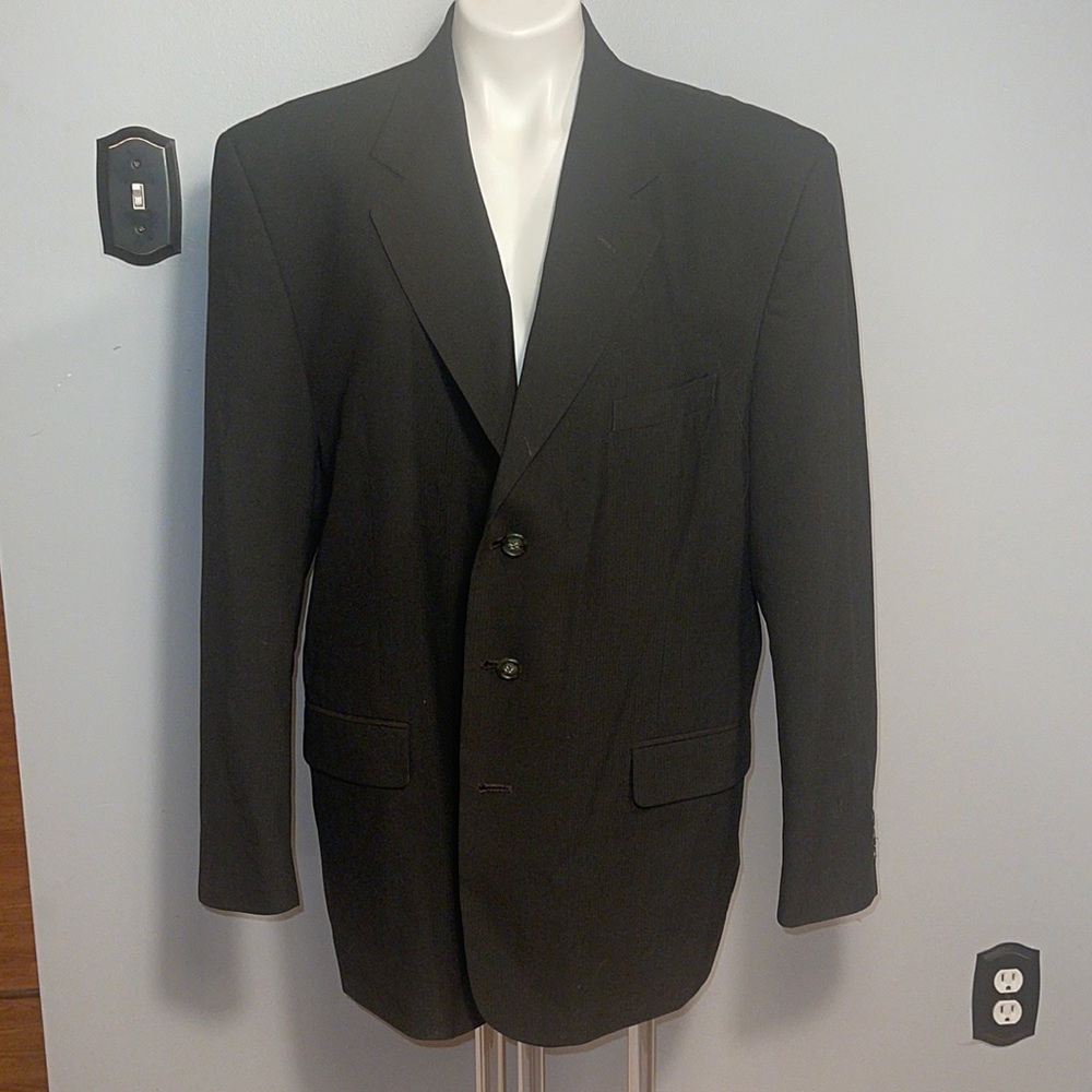 Versini mens 100% wool suit jacket. Black. Size R46